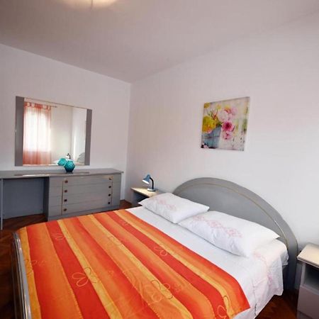 Apartments Mihovilovic - 50 M From Beach Slatine Luaran gambar