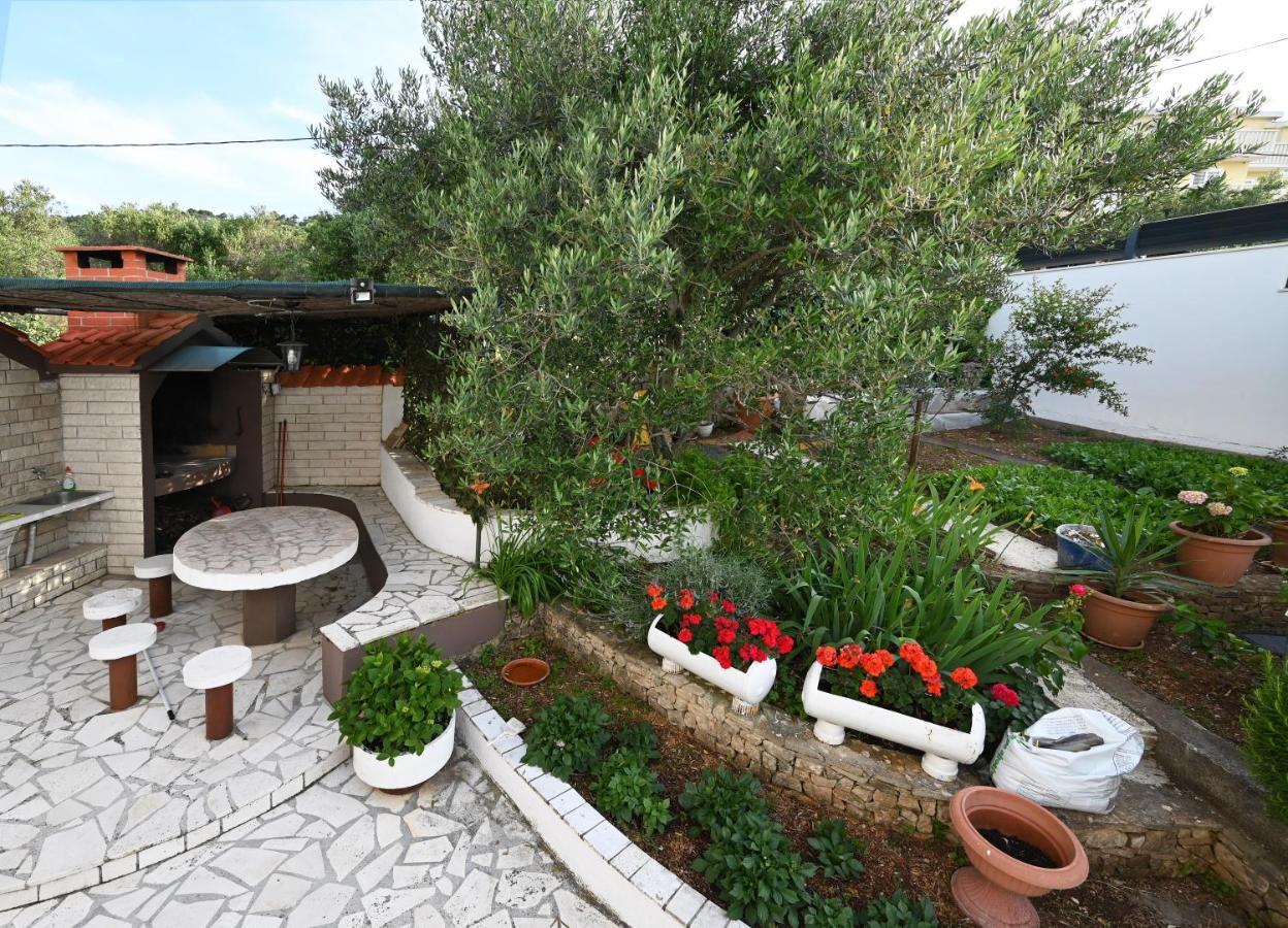 Apartments Mihovilovic - 50 M From Beach Slatine Luaran gambar