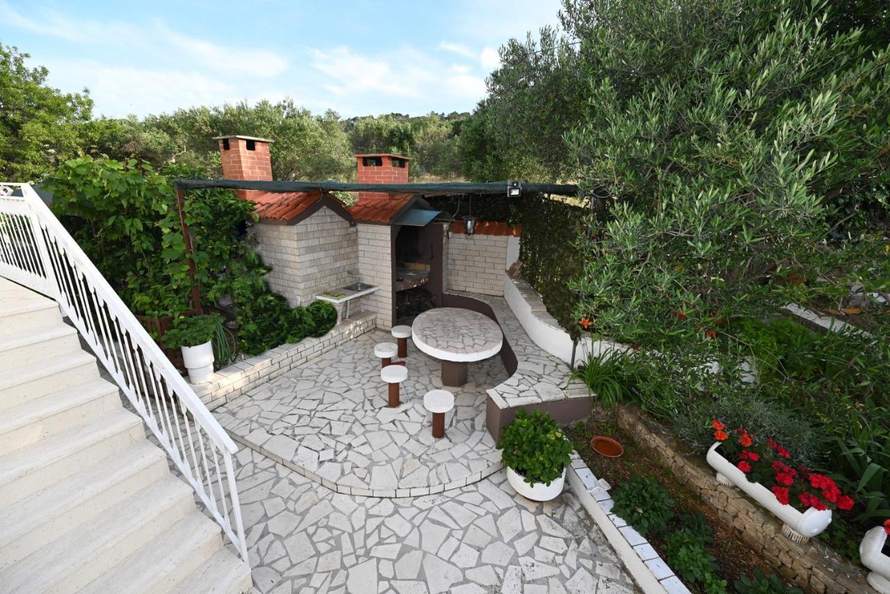 Apartments Mihovilovic - 50 M From Beach Slatine Luaran gambar