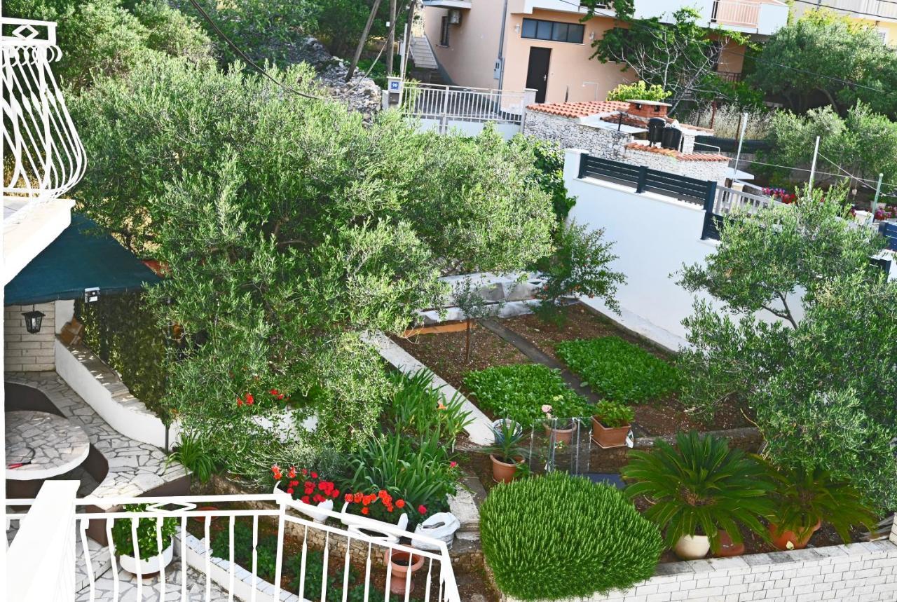 Apartments Mihovilovic - 50 M From Beach Slatine Luaran gambar