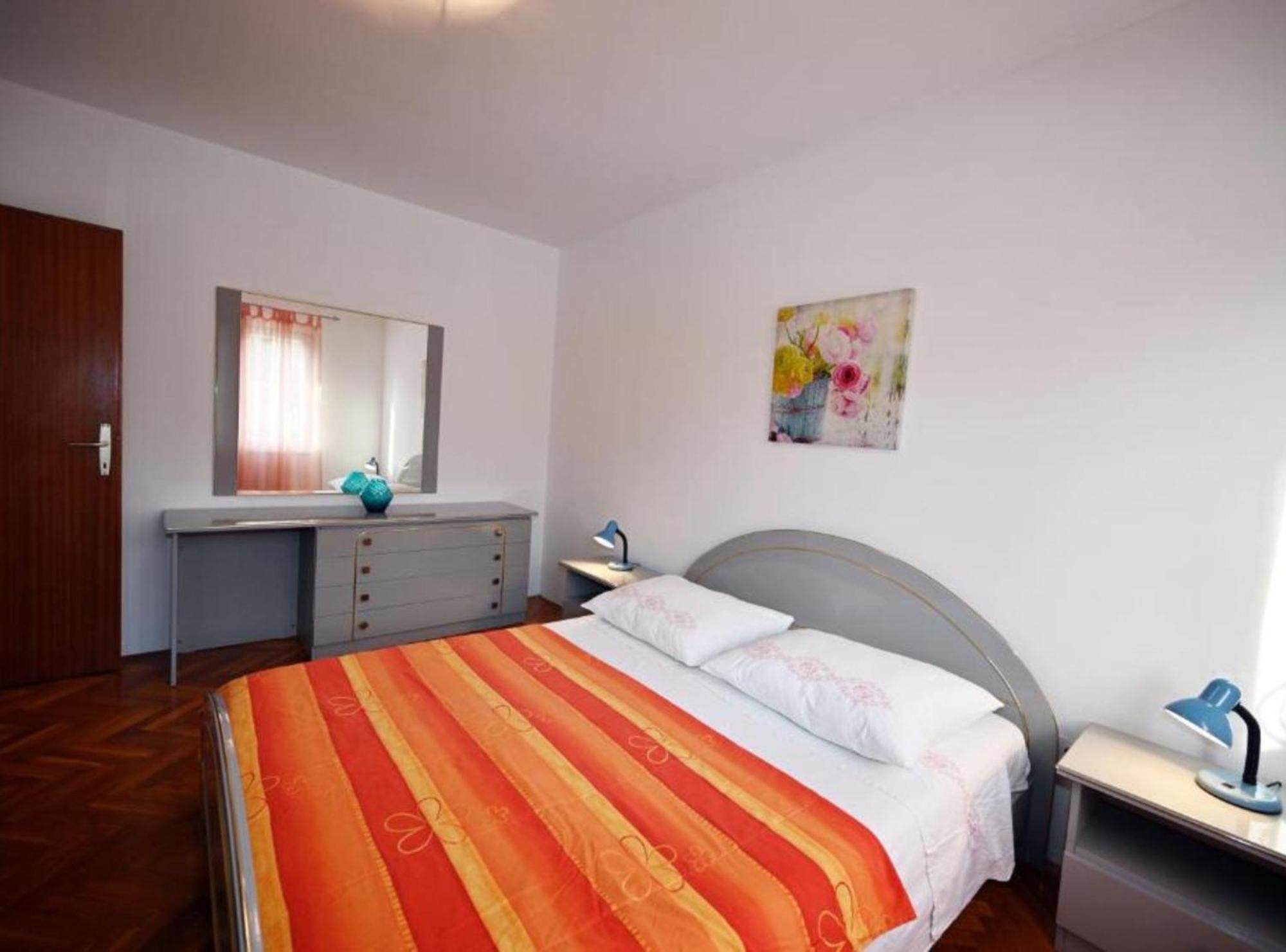 Apartments Mihovilovic - 50 M From Beach Slatine Luaran gambar