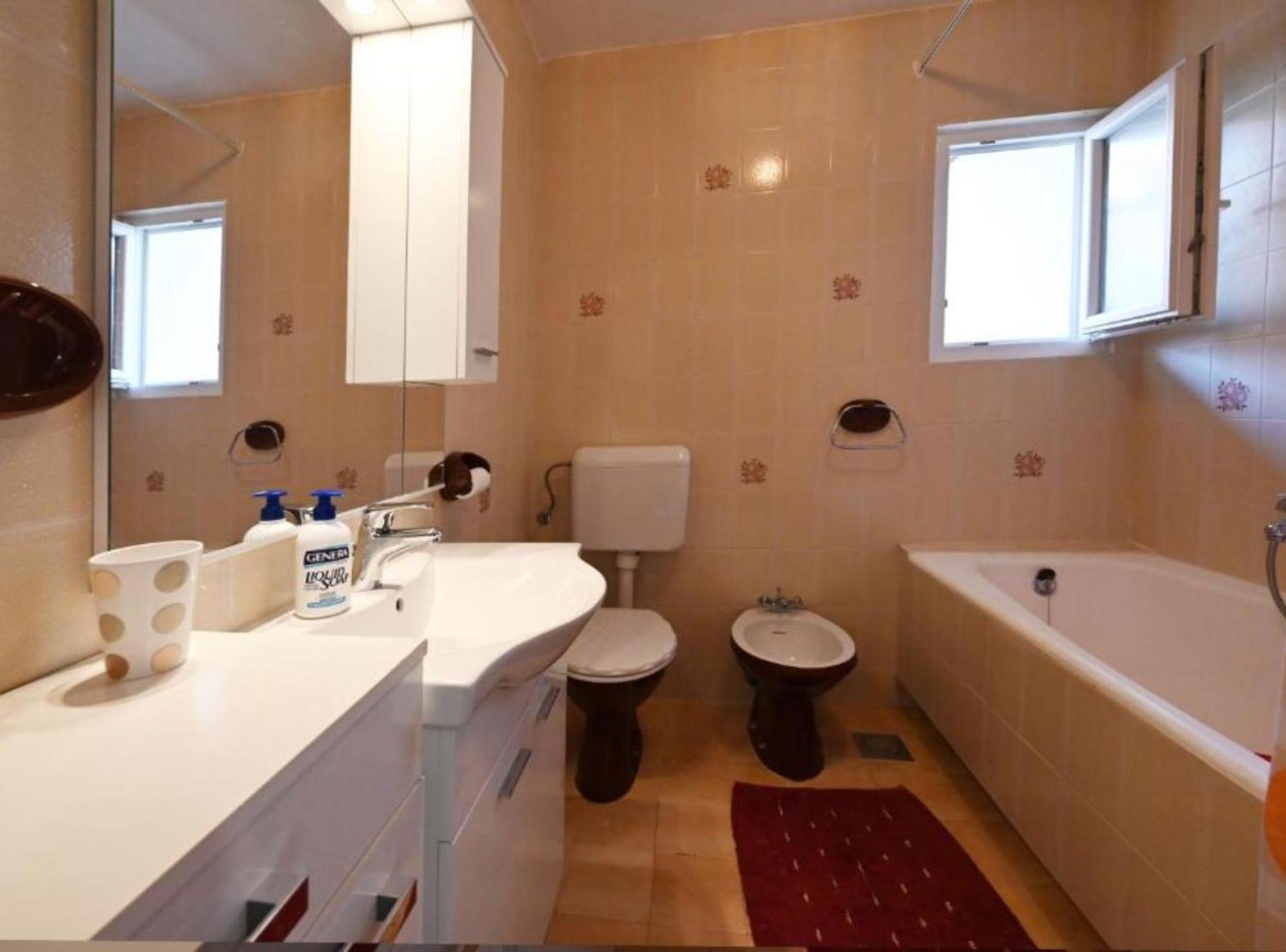 Apartments Mihovilovic - 50 M From Beach Slatine Luaran gambar