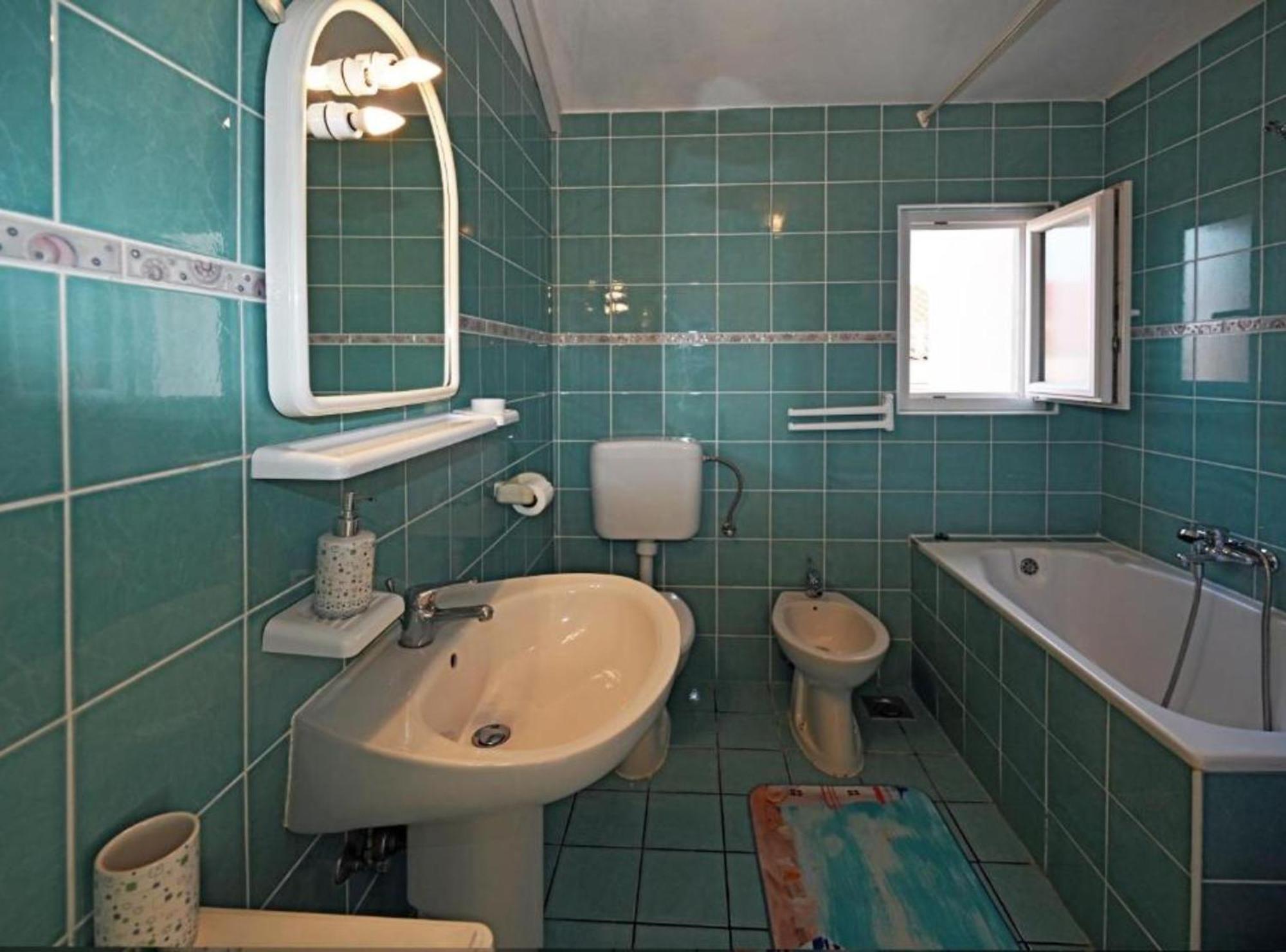 Apartments Mihovilovic - 50 M From Beach Slatine Luaran gambar