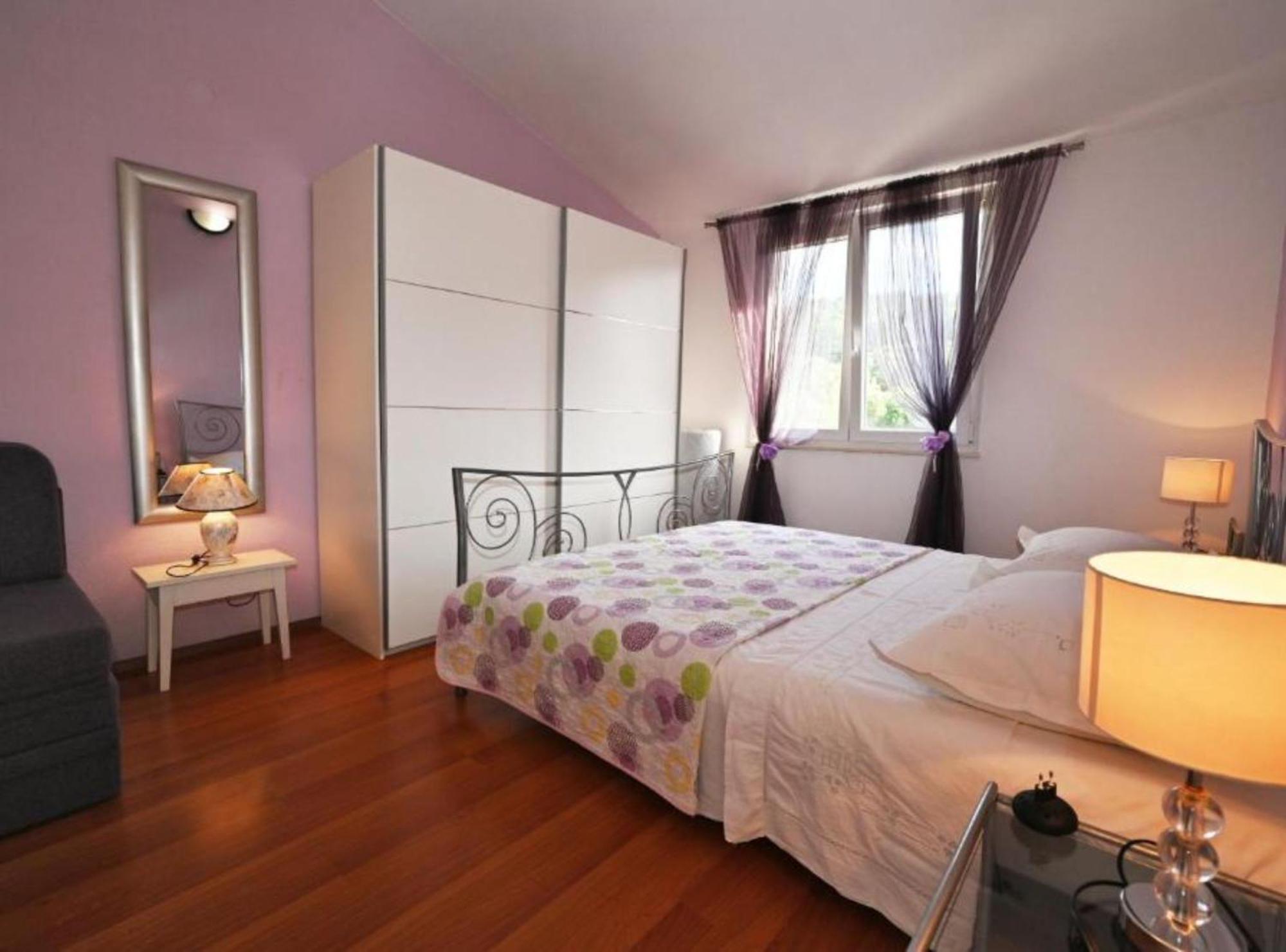Apartments Mihovilovic - 50 M From Beach Slatine Bilik gambar